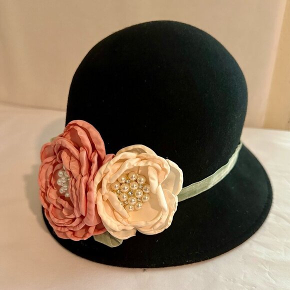 Elegant Wool Felt Cloche Bucket Hat Embellished With Satin Flowers Special Event - Picture 2 of 16